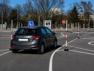 Koniec placu manewrowego podczas egzaminu? Rewolucja w szkoleniu kierowców.